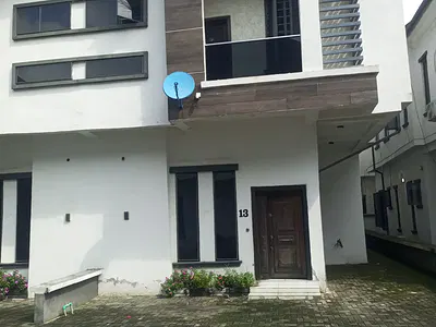 4 Bedrooms Semi Detached Duplex with a BQ
