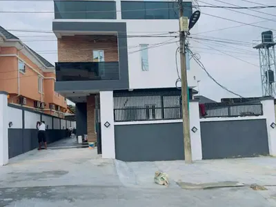 Nice 5 Bedroom Fully Detached Duplex with a Room BQ