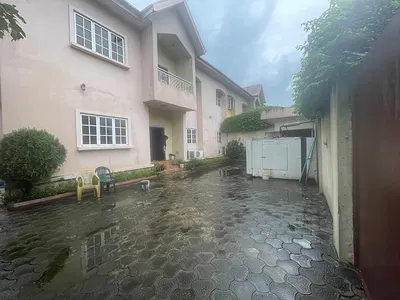 4bedroom Semi-Detached House