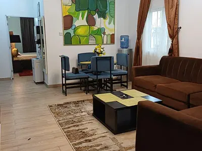 Lovely 2 Bedroom Apartment