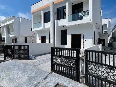 Four Bedroom Semi Detached Duplex Wmfor Sale