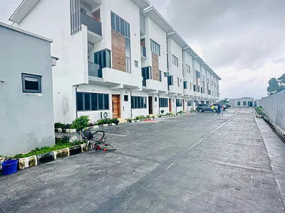 Tasteful 4bedroom Terrace Duplex with BQ Swimming Pool &gym