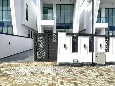 5bedroom Detached Duplex with Swimming Pool