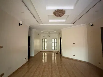 Nice 3 Bedroom Flat in an Estate