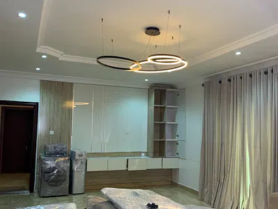 3 Bedroom Apartment on 17th Floor