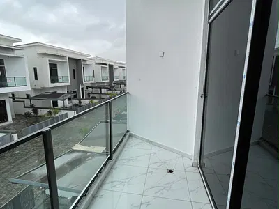 4 Bedroom and BQ for Sale