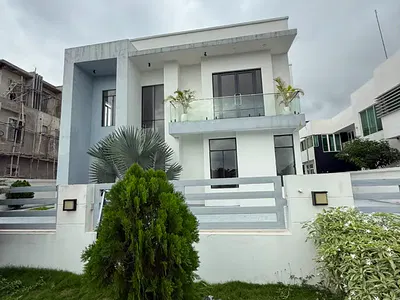 Selling !!! Luxury 5 Bedroom Fully Detached Duplex with a Room BQ