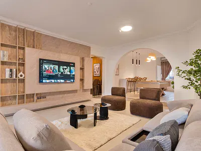 3-Bedroom Beautifully Furnished Waterfront Apartment with BQ