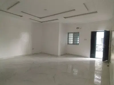 A Spacious 2 Bedroom Flat
