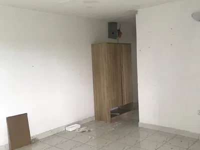Very Clean Mini Flat with Pop Ceiling