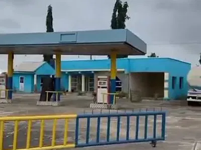 Filling Station