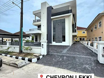 Modern 5 Bedroom Detached Duplex