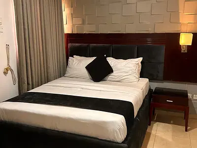 *fully Furnished Standard Ensuit 2 Bedroom  Apt Available