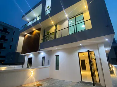 Luxury 4 Bedroom with BQ