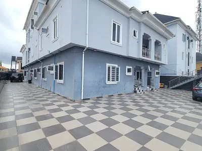 Standard and Spacious 3-Bedroom Apartment with Private Staircase