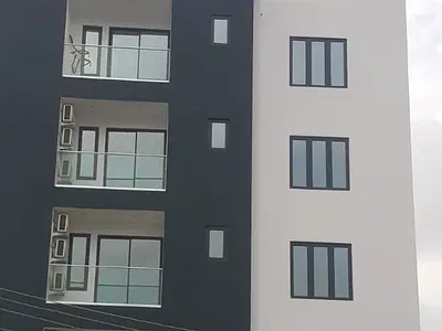 New 3 Bedroom Flat with BQ