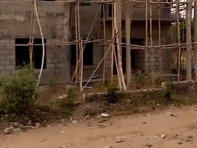 An Uncompleted 5 Bedroom Duplex in a Good Area