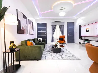 Multiple Units of 2 Bedroom Apartment with Rooftop City View, Gym, Etc