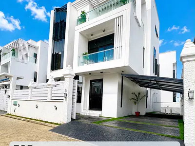 5 Bedroom Detached Duplex
