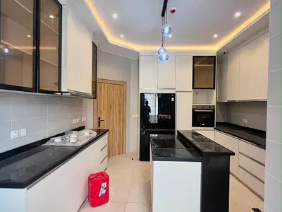 5 Bedroom Duplex