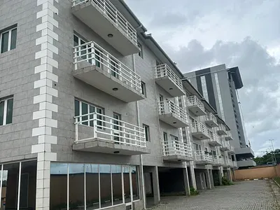 Fully Serviced 3 Bedroom Flat with Flat with Basic Amenities