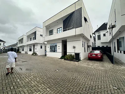 4 Bedroom Fully Detached Duplex with BQ & Swimming Pool