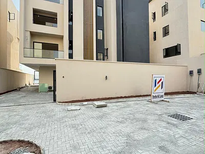 5 Bedroom Fully Detached Duplex