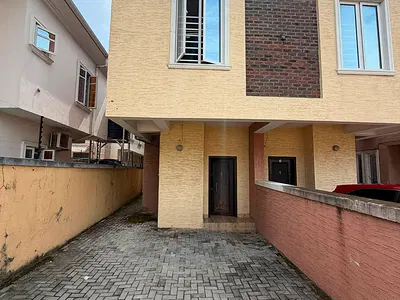 Well Designed Semi-Detached 4 Bedroom in a Serene Estate