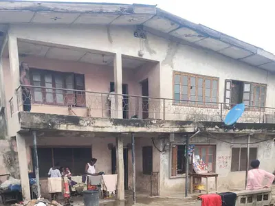 A Land with a Demolishable Structure, No Piling