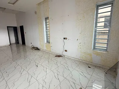 Luxury and Spacious Miniflat with Full Pop