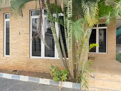 5 Bedroom Detached with Inbuilt Service Quarters