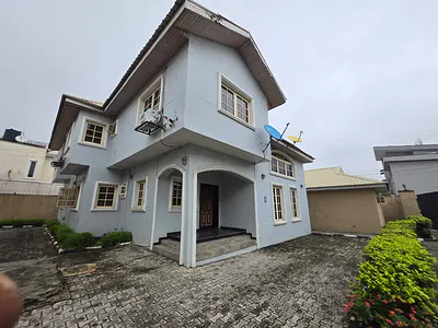 Standard Detached 41besroom Duplex with BQ
