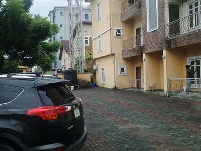 Well Maintained 2 Bedroom Apartment