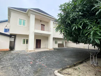 4 Bedroom Fully Detached with Security House
