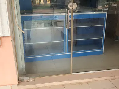 Self Contain or Shop