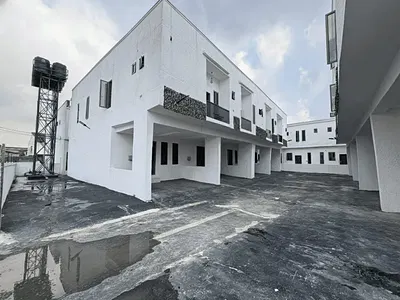 Lovely 3 Bedroom Terrace Duplex with a BQ