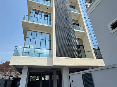 Luxury Serviced 3-Bedroom Apartment