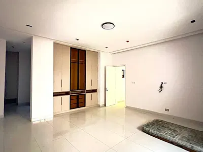 3-Bedroom Waterfront Apartment with BQ