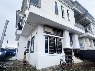 4 Bedroom Fully Detached Duplex with BQ