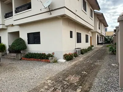 Lovely 3 Bedroom Flat