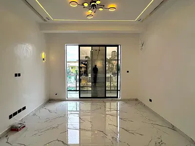 Luxury 3 Bedroom Apartment