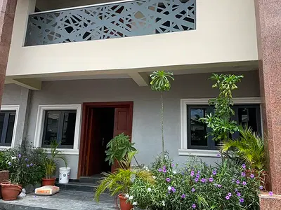 5 Bedroom Fully Detached