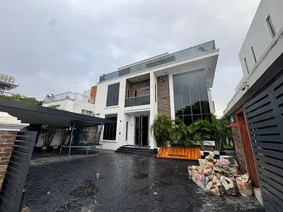 Fully Detached 5bedrooms Luxury Villa with a Room BQ