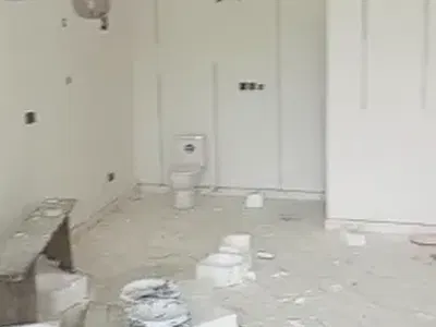 Luxurious Newly Built Shop