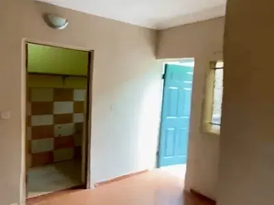 Clean One Room Self Contain