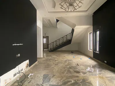 5 Bedroom Terraced Duplex with BQ