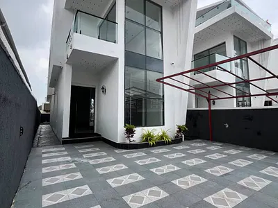 Luxury 5bedroom Fully Detached Duplex