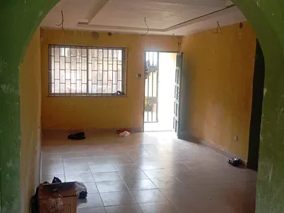 Newly Renovated Decent 3 Bedrooms Flat