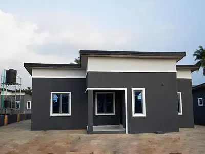 Luxury 3 Bedroom Bungalow with Exceptional Finishes
