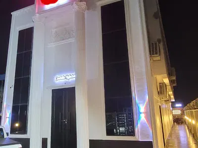 Lounge with 6 Rooms Hotel, Nightclub and Restaurant